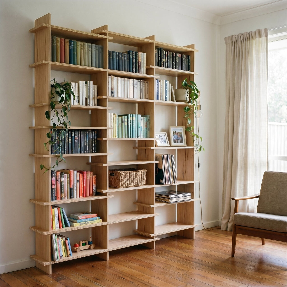 The Shelves 4UR