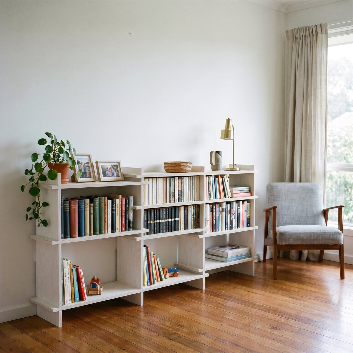The Shelves 4UR Short