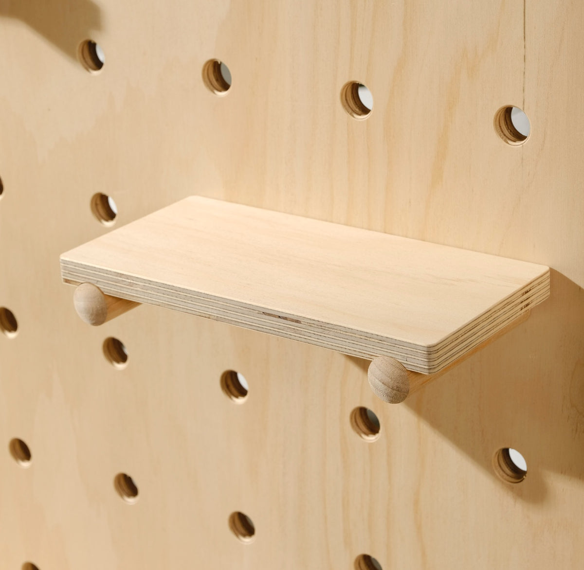 ThreadBoard Shelves